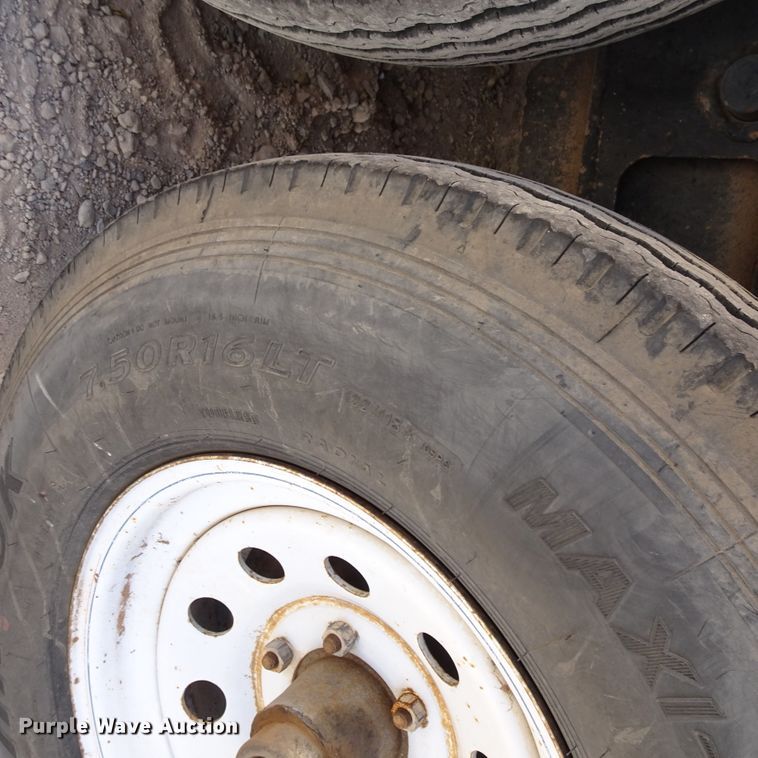 image for item GI9782 2004 Trail King TKT12U utility trailer