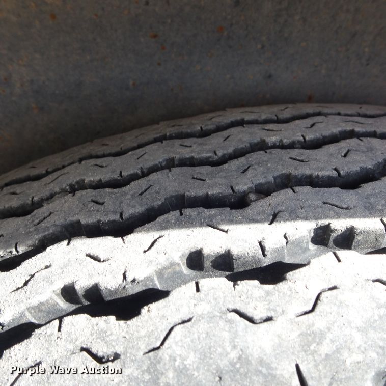 image for item GI9782 2004 Trail King TKT12U utility trailer