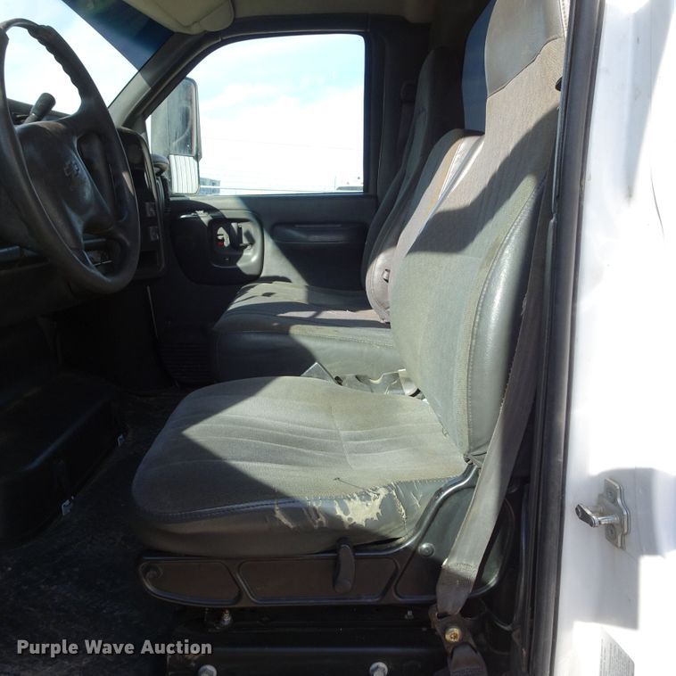 image for item GI9784 2008 Chevrolet C4500 flatbed truck