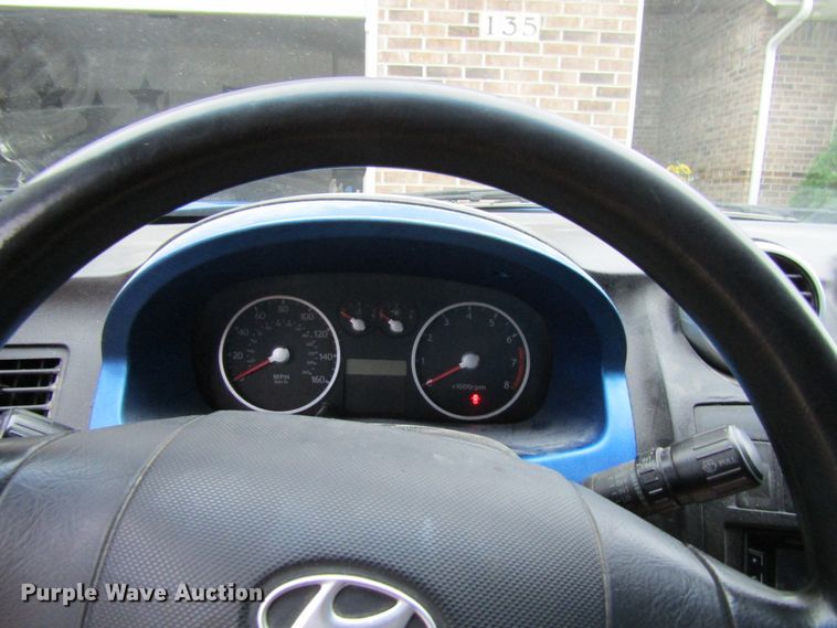 image for item H1245 2005 Hyundai Tiburon