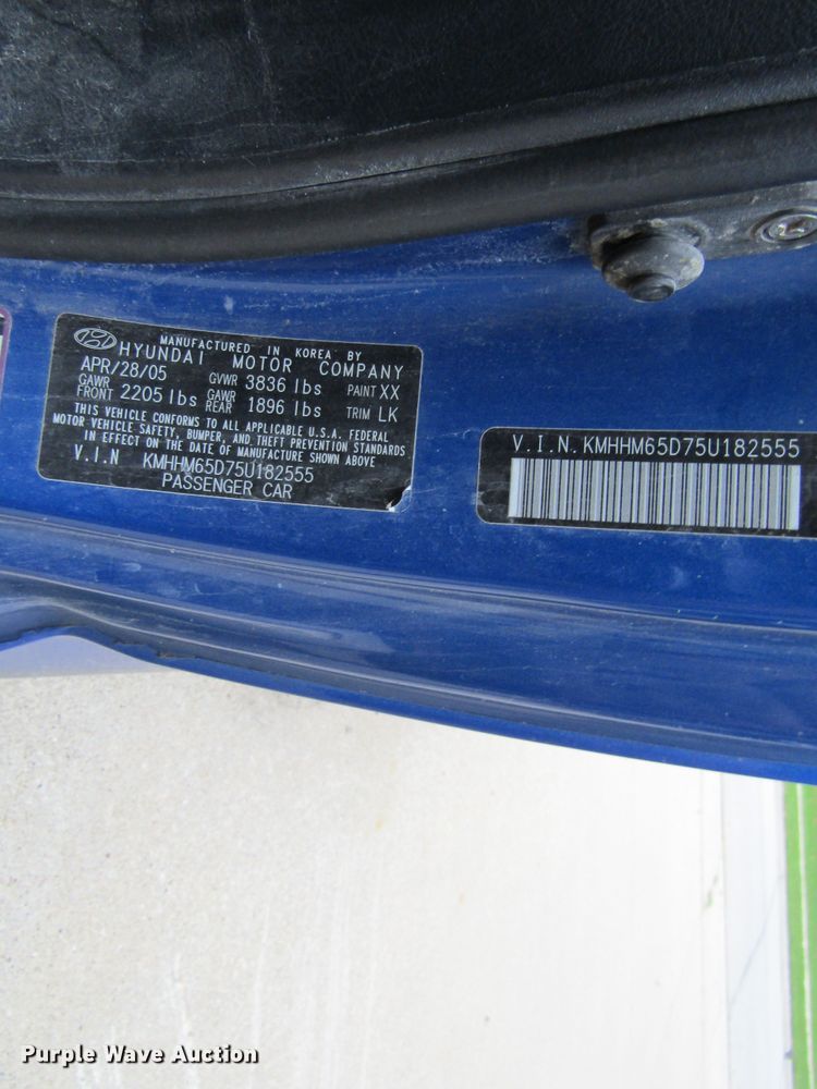 image for item H1245 2005 Hyundai Tiburon