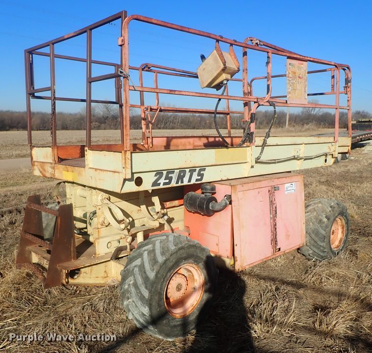 image for item DC3398 JLG 25RTS scissor lift