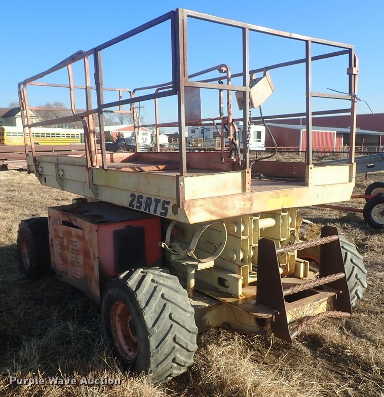 image for item DC3398 JLG 25RTS scissor lift
