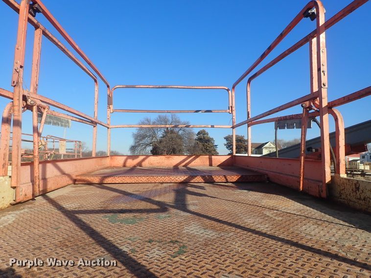 image for item DC3399 JLG 35RTS scissor lift