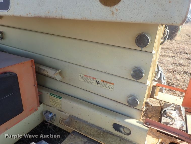 image for item DC3399 JLG 35RTS scissor lift