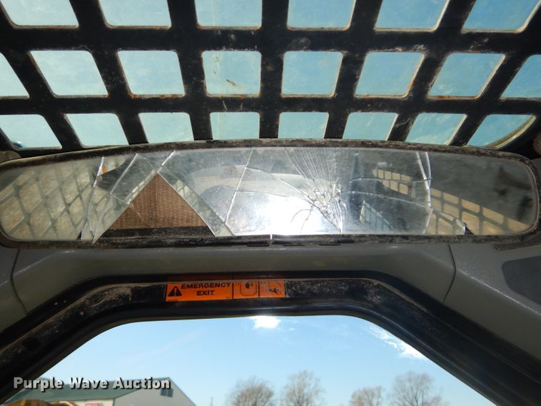 image for item DH4301 2003 Bobcat S250 skid steer