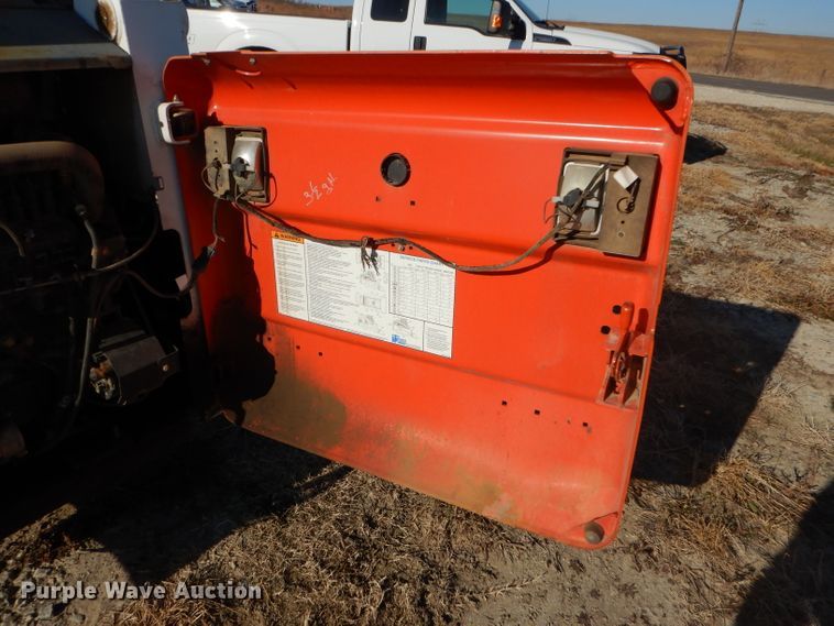 image for item DH4301 2003 Bobcat S250 skid steer