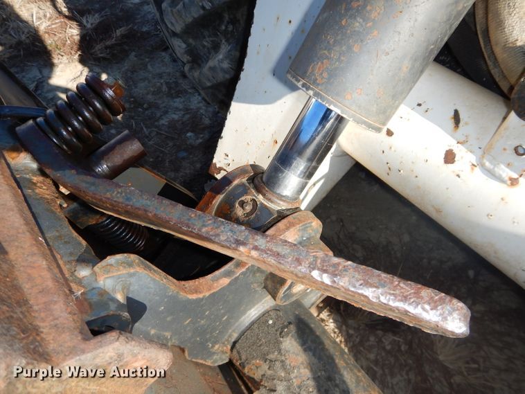 image for item DH4301 2003 Bobcat S250 skid steer