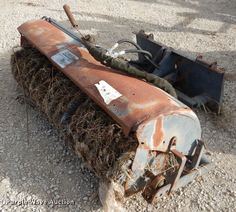 image for item DI9162 Case skid steer broom