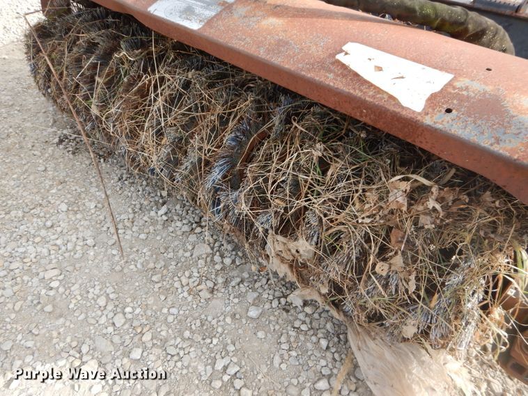 image for item DI9162 Case skid steer broom