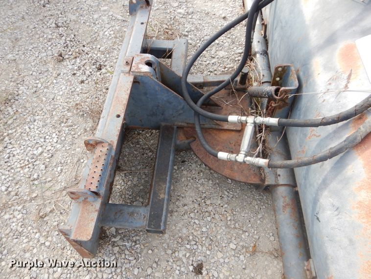 image for item DI9162 Case skid steer broom