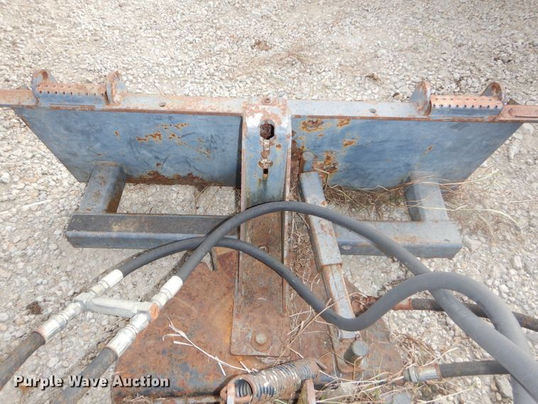 image for item DI9162 Case skid steer broom