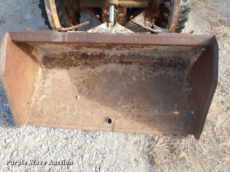 image for item DI9163 1981 Bobcat 742 skid steer