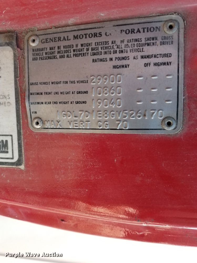 image for item GJ9173 1986 GMC 7000 chipper truck