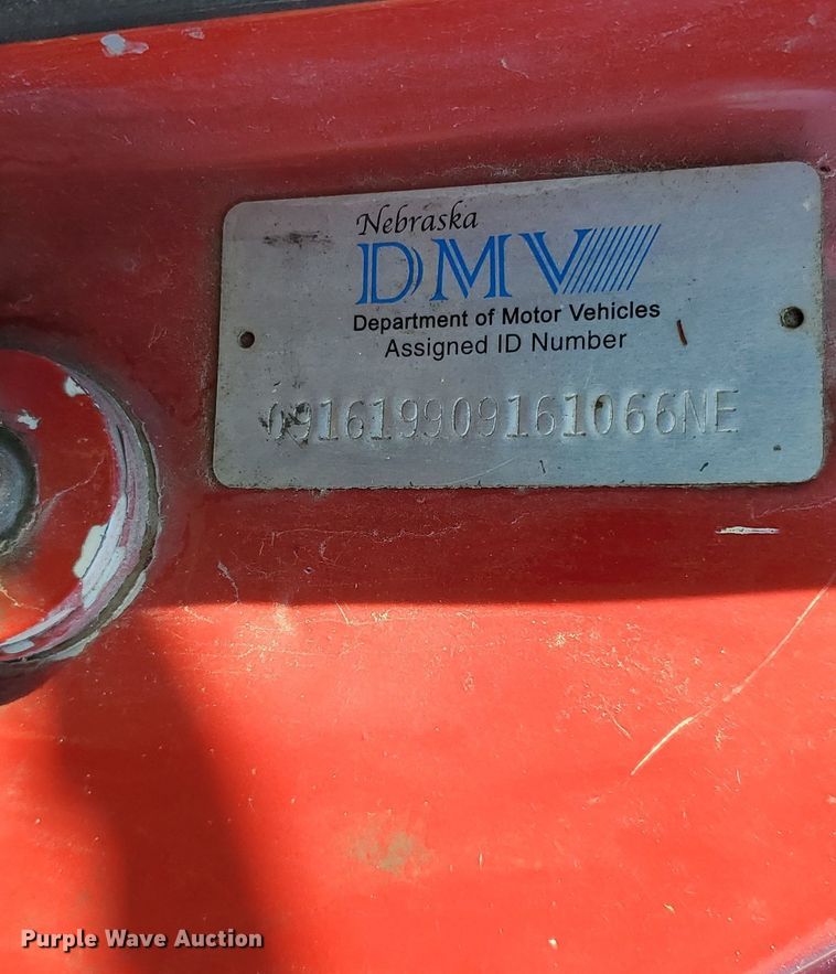 image for item GJ9173 1986 GMC 7000 chipper truck