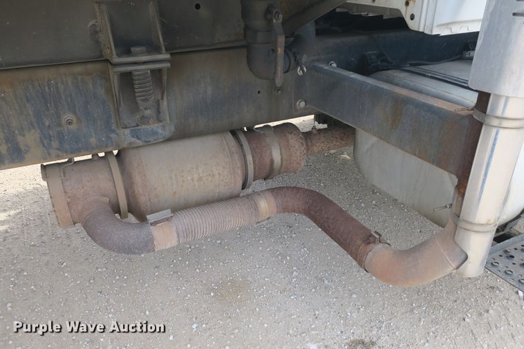 image for item DB10094 2012 International WorkStar 7400 refuse truck