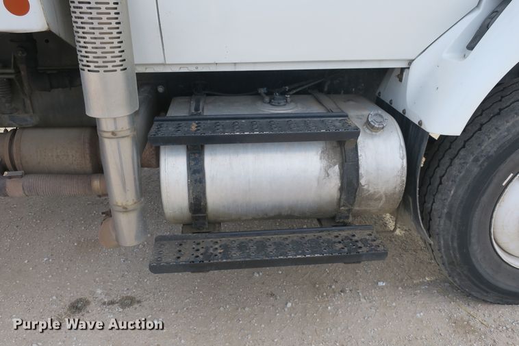 image for item DB10094 2012 International WorkStar 7400 refuse truck