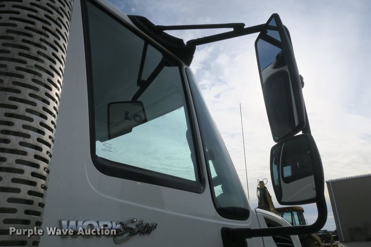 image for item DB10094 2012 International WorkStar 7400 refuse truck