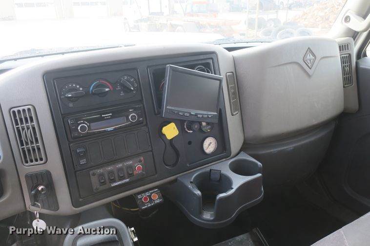 image for item DB10094 2012 International WorkStar 7400 refuse truck