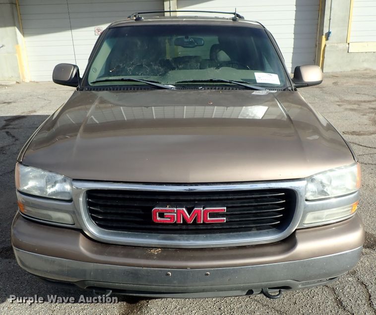 image for item DC3386 2003 GMC Yukon SUV