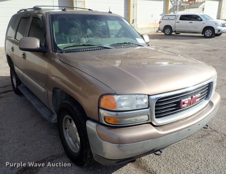 image for item DC3386 2003 GMC Yukon SUV