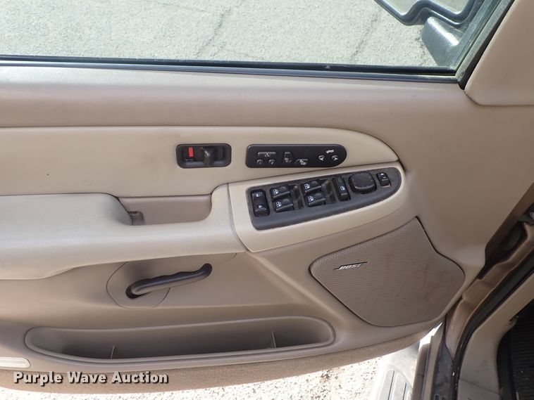 image for item DC3386 2003 GMC Yukon SUV