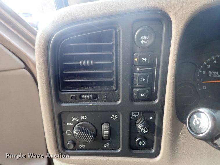 image for item DC3386 2003 GMC Yukon SUV