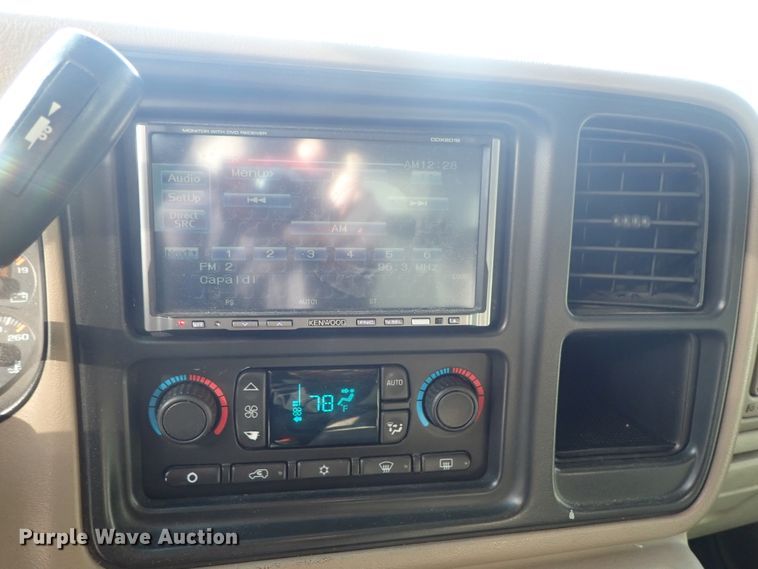 image for item DC3386 2003 GMC Yukon SUV