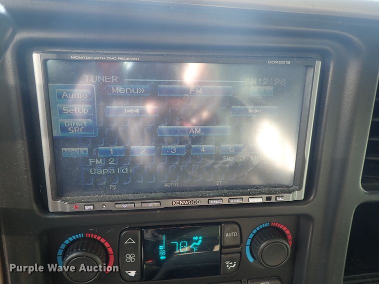 image for item DC3386 2003 GMC Yukon SUV