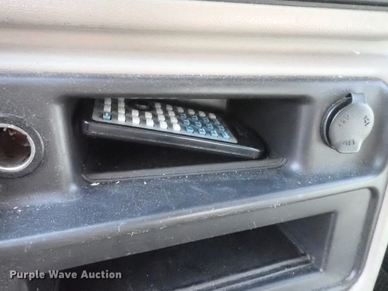 image for item DC3386 2003 GMC Yukon SUV