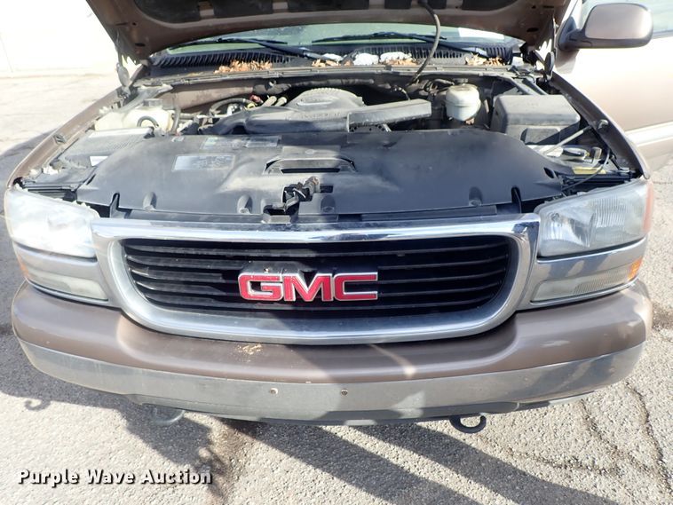 image for item DC3386 2003 GMC Yukon SUV