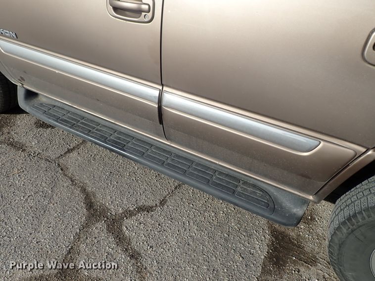 image for item DC3386 2003 GMC Yukon SUV