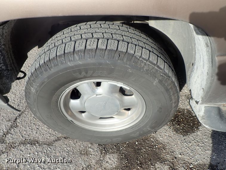 image for item DC3386 2003 GMC Yukon SUV