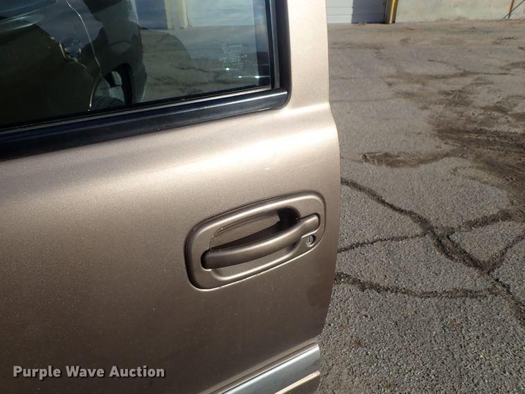 image for item DC3386 2003 GMC Yukon SUV