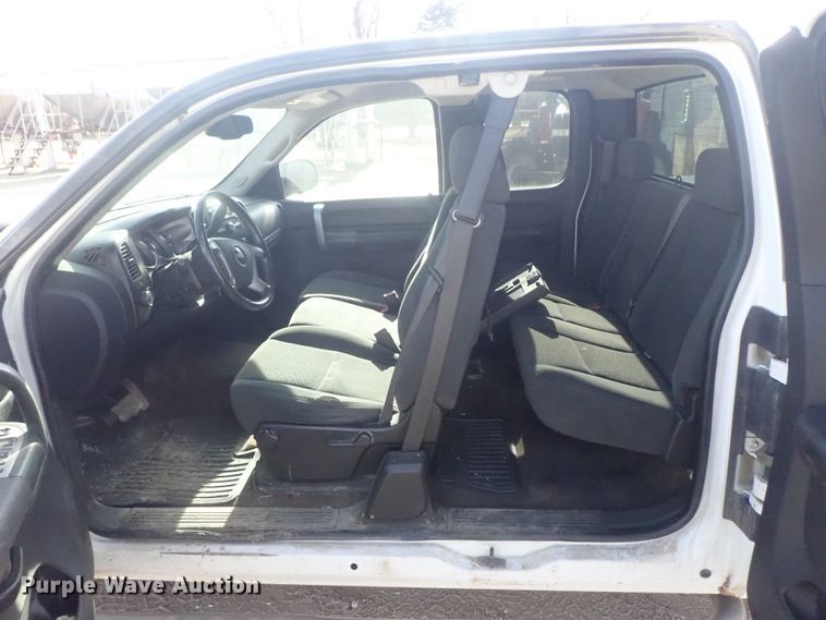 image for item DC3400 2008 GMC Sierra 1500 Ext. Cab pickup truck