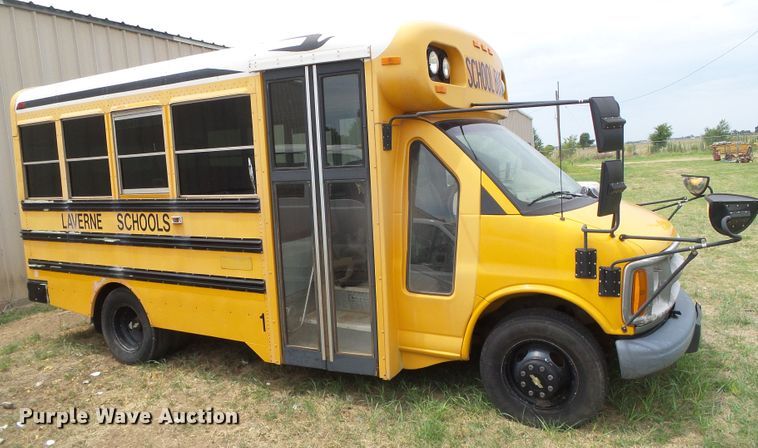 image for item DC5046 1999 Chevrolet Express 3500 school bus