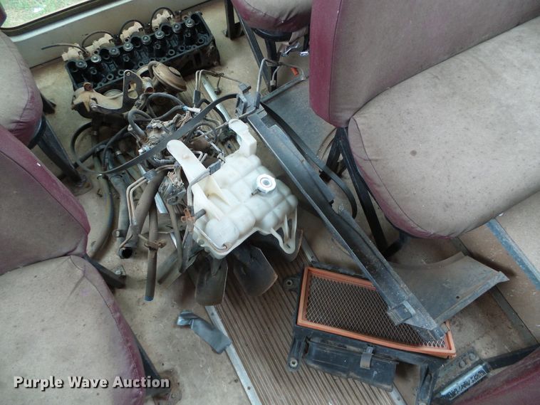 image for item DC5046 1999 Chevrolet Express 3500 school bus