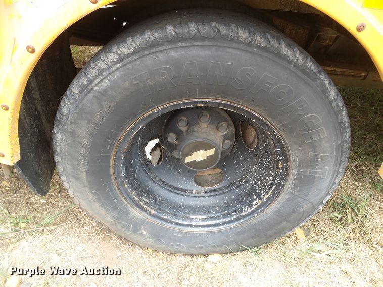 image for item DC5046 1999 Chevrolet Express 3500 school bus