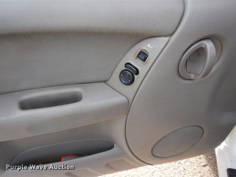 image for item DE4189 2003 Jeep Liberty Sport SUV