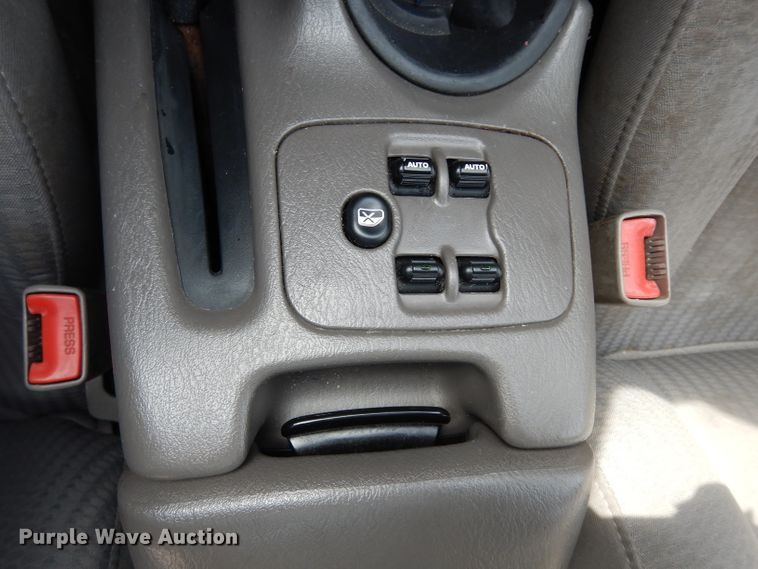 image for item DE4189 2003 Jeep Liberty Sport SUV