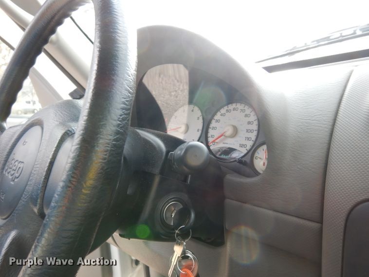 image for item DE4189 2003 Jeep Liberty Sport SUV