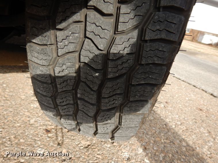 image for item DE4189 2003 Jeep Liberty Sport SUV