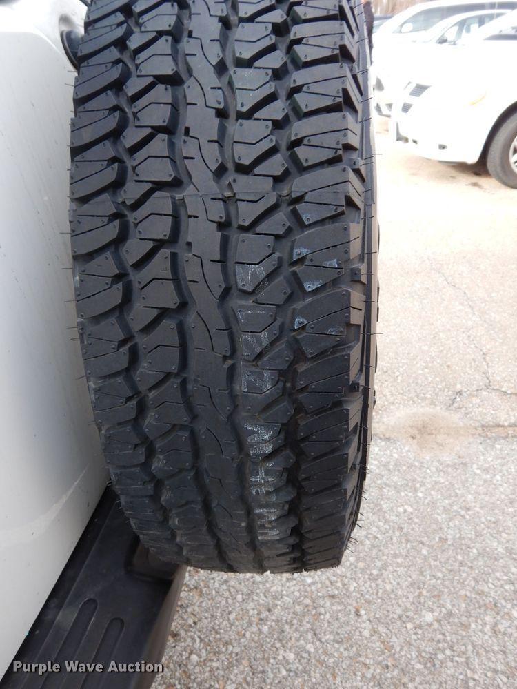 image for item DE4189 2003 Jeep Liberty Sport SUV