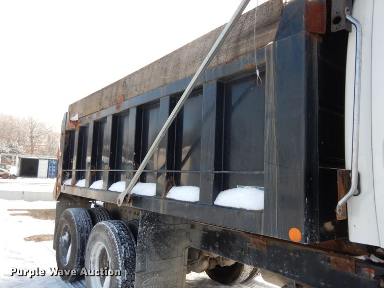 image for item DE4199 2006 Sterling L-Line dump truck