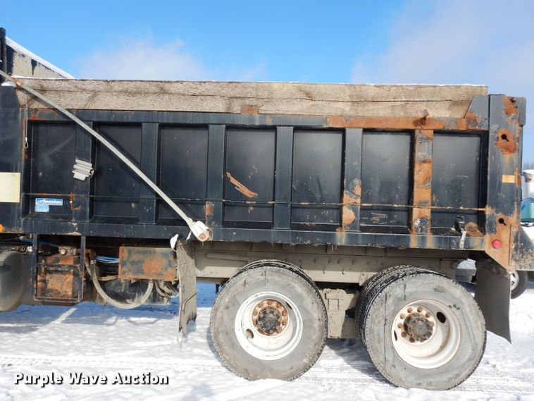 image for item DE4199 2006 Sterling L-Line dump truck