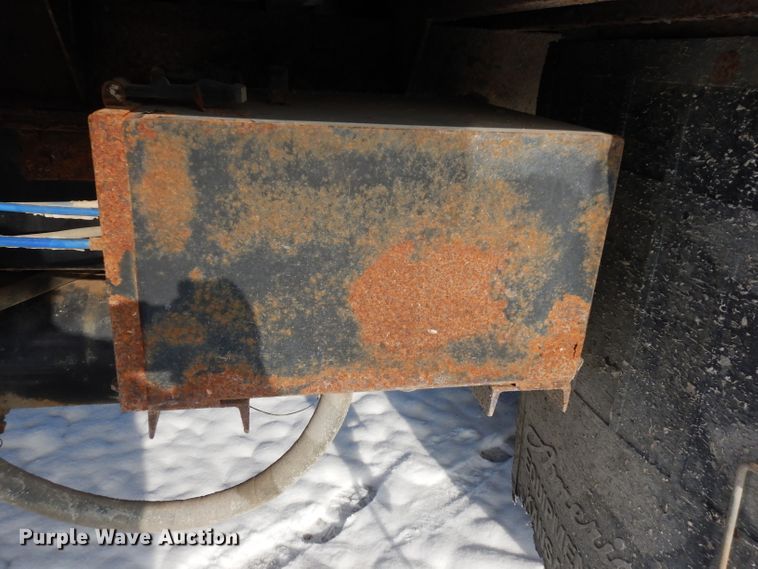 image for item DE4199 2006 Sterling L-Line dump truck