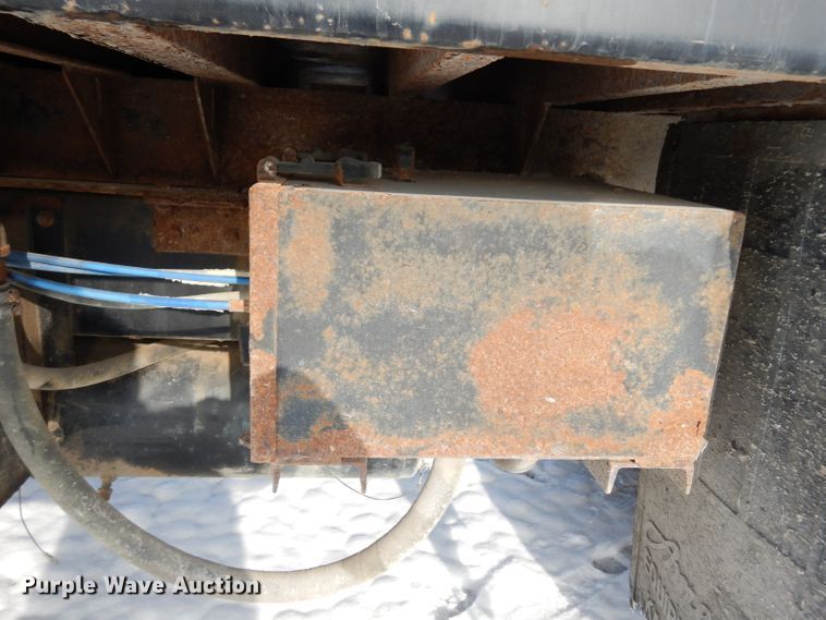 image for item DE4199 2006 Sterling L-Line dump truck