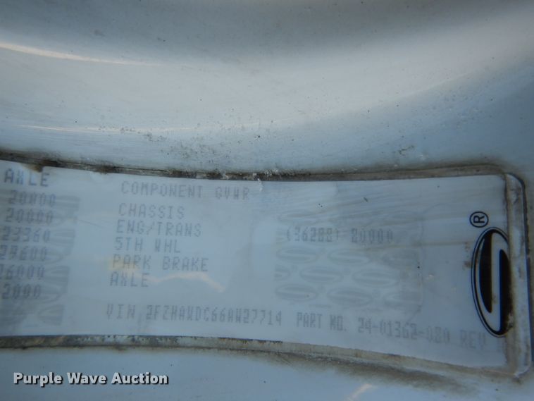 image for item DE4199 2006 Sterling L-Line dump truck