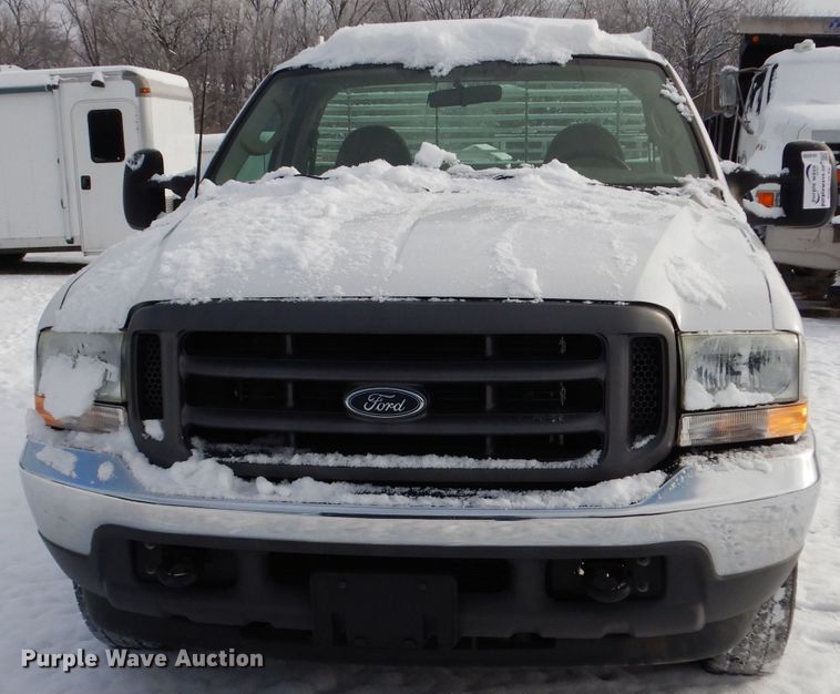 image for item DE4200 2003 Ford F250 Super Duty XL pickup truck