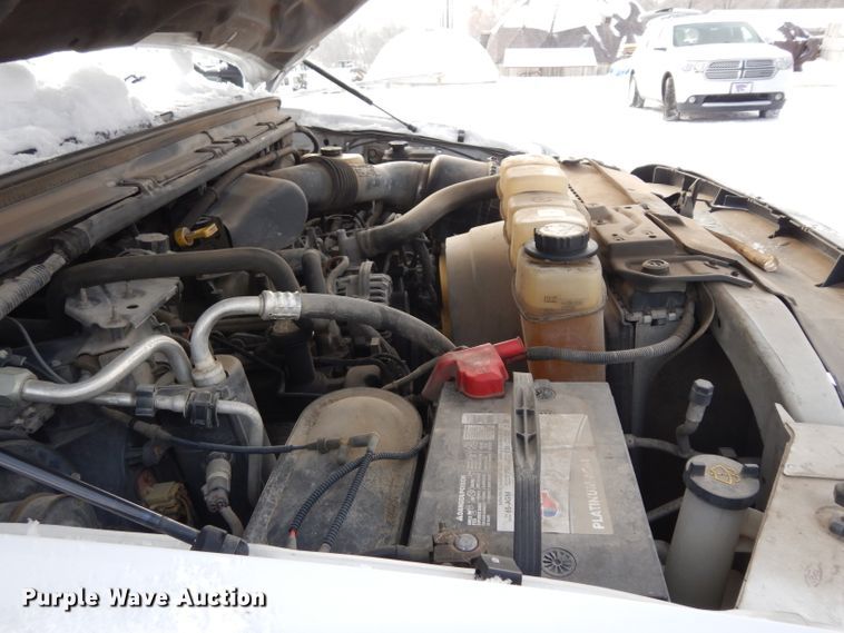 image for item DE4200 2003 Ford F250 Super Duty XL pickup truck